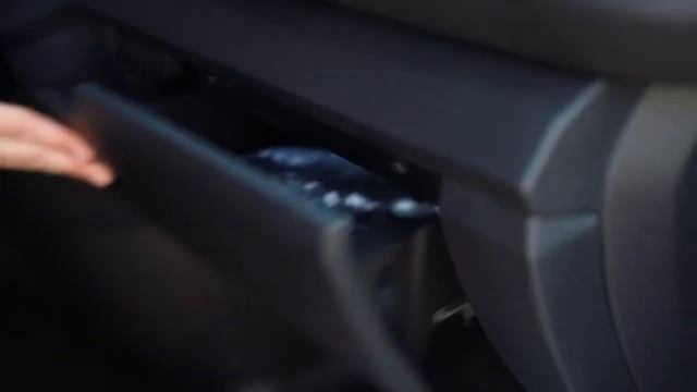 Nouveau Renault Trucks Trafic Red смотреть онлайн