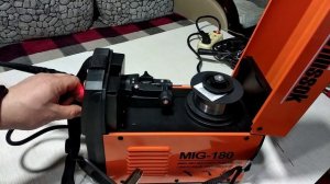 Сварка полуавтомат без газа Vniissok MIG-180 с Алиэкспресс. Дешево и сердито.