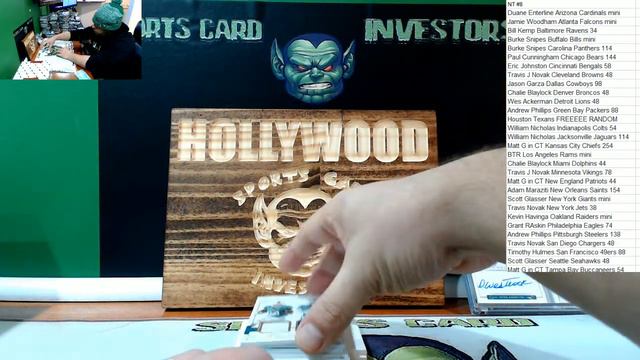 2017 Panini National Treasures Case #8 PYT Aaron Rodgers Patch Auto! смотреть онлайн