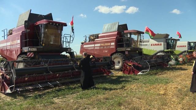 В Солигорском районе отметили праздник начала сбора урожая – Зажинки смотреть онлайн