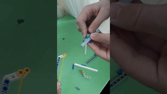 Как сделать лук (стреляющую вещь) из лего техник (из ев3) смотреть онлайн