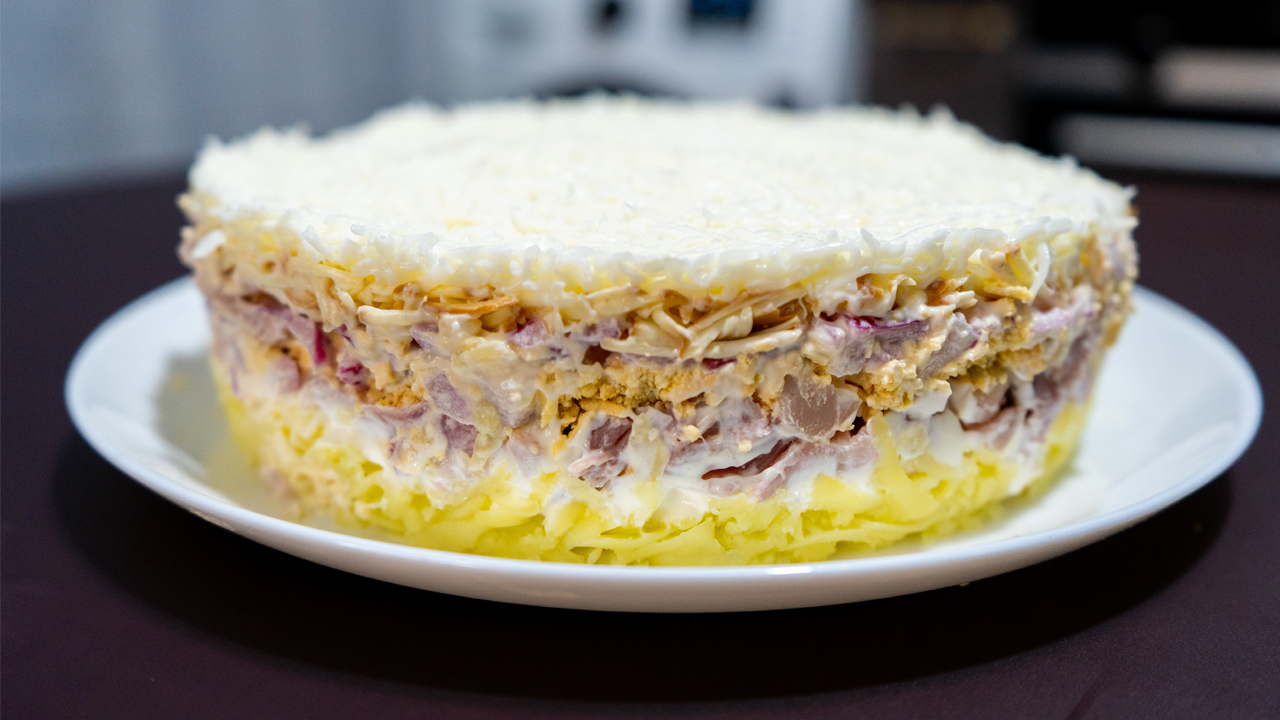 Салат с копченой курицей и сыром | Салат Невеста с курицей смотреть онлайн