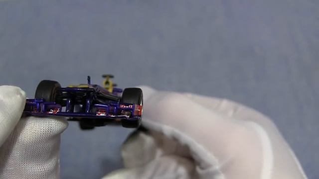 RED BULL RB9-2013 1:43 Себастьян Феттель от CENTAURIA Formula1 Auto Collection №8 смотреть онлайн