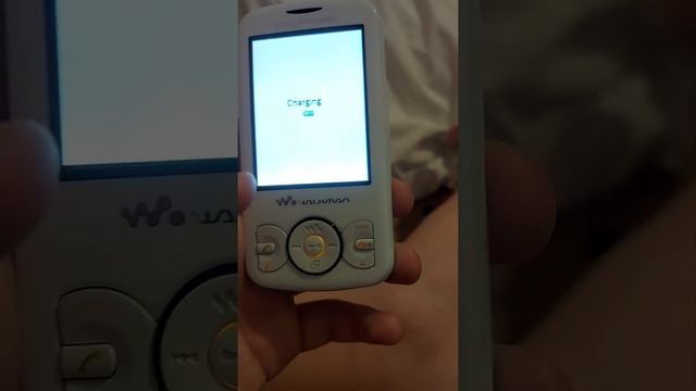 Sony Ericsson Spiro обзор 2022 смотреть онлайн