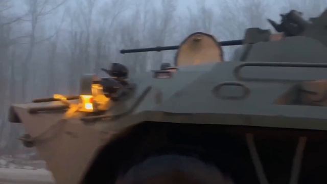 Santa Claus (Ded Moroz) on an APC смотреть онлайн