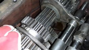 ДТ- 75. Возрождение. Часть седьмая. Коробка передач и рождественский подарок.