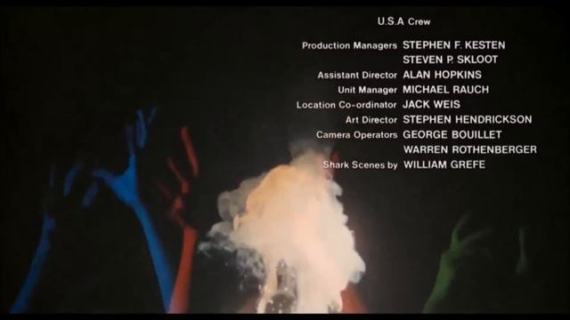 James Bond - Live And Let Die (gunbarrel and opening credits) смотреть онлайн