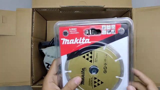 Makita 4100KB - Cut Tile And Cutting Mable 125mm - Dustless