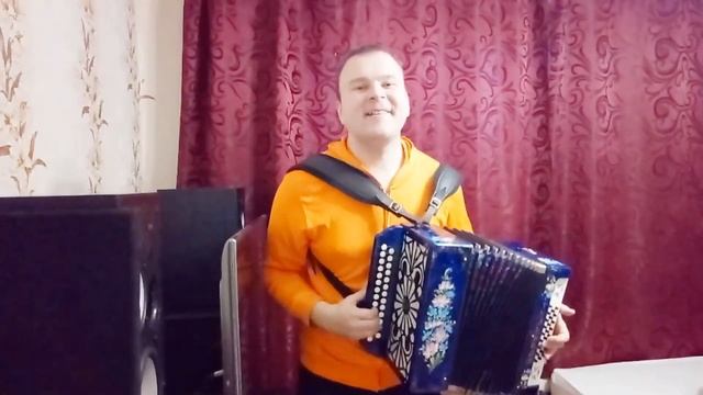 "Пьяная вишня" на песню Виктора Королёва. Играет и поёт Павел Сивков (русская гармонь) 19.10.2018 смотреть онлайн