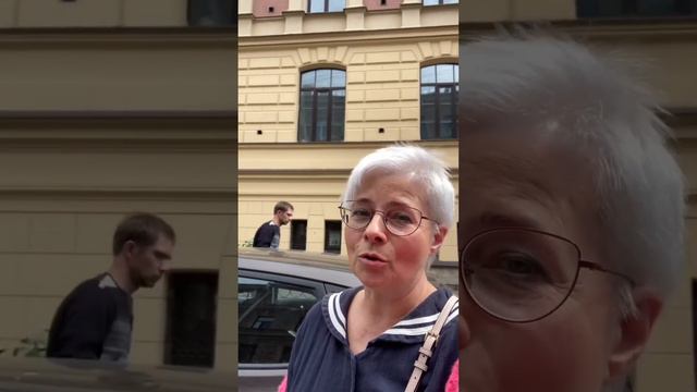 Сегодня Петербург отмечает 320-летие🤩 а вы знаете какое здание было первым в Петербурге? смотреть онлайн