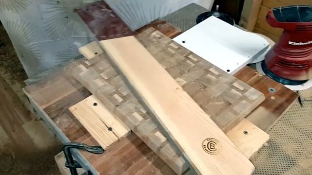 Показываю как сделать необычную торцевую разделочную доску смотреть онлайн