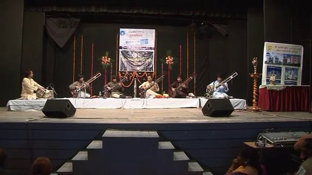 Pt. Makarand Tulankar with Ustad Rafiq, Shafiq, Chhote Rahemat Khan and Rais, Hafiz Khan смотреть онлайн