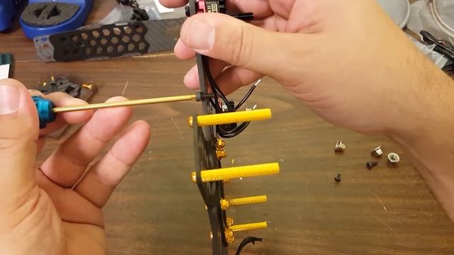 HIGH END RACING DRONE BUILD - Part 1 | Skull N Drones Rampage w/ Furious FPV Kombini смотреть онлайн