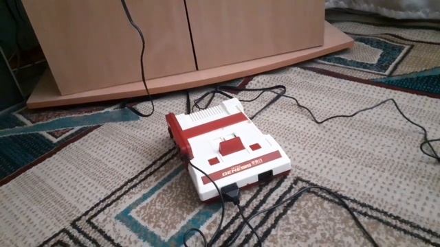 В чём отличие приставки от консоли? Геймер из 90х разбирается в вопросе смотреть онлайн