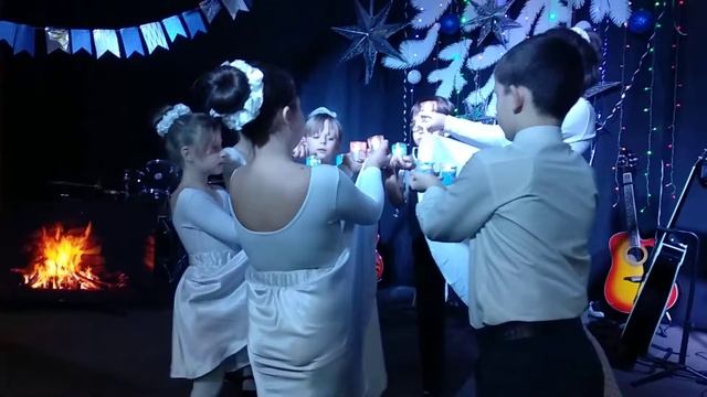 Танец на Рождество!!! смотреть онлайн