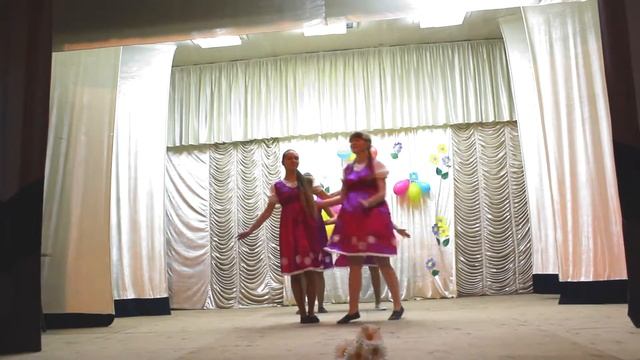 Танец "Ромашка" ансамбль "Сюрприз" смотреть онлайн