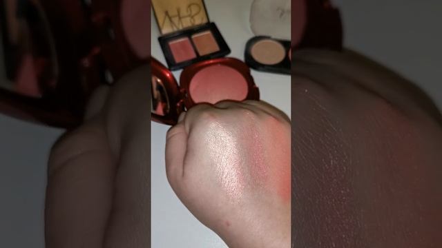 MAGICAL HOLIDAY by Kiko Milano Radiant blash смотреть онлайн