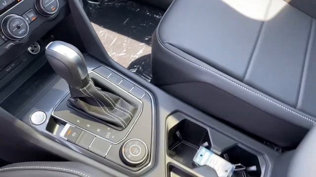 2021 Volkswagen Tiguan Des Moines, Johnston, West Des Moines, Clive, Waukee, IA MM135783 смотреть онлайн