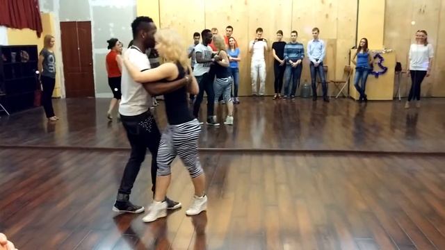 кизомба - Кабрал и Вика (школа Ritmo Dance) смотреть онлайн