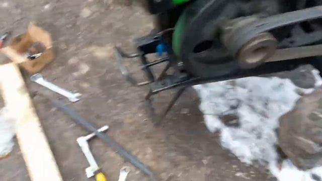 ОБЛАМАВСЯ БОЛТ В БЛОЦІ ТА ТРІСНУЛА ПЕРЕДНЯ ПЛАНКА В МОТОБЛОЦІ ЗУБР смотреть онлайн