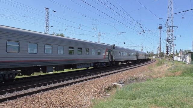 Кировский ЭП1М-511 с поездом №306 Москва - Сухум смотреть онлайн