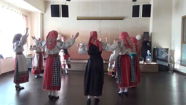 "Ой, кумушки-голубушки", ансамбль "Лучина", 26 апреля смотреть онлайн