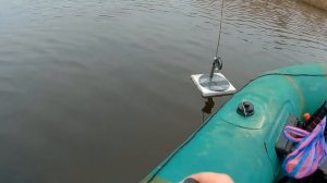 ЛОВЛЯ НА ЗИМНИЕ ЖЕРЛИЦЫ С ЛОДКИ