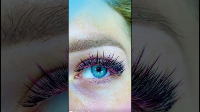 Цветное Наращивание #цветныересницы #наращиваниересниц #эффектким #лучи #мегаобьем смотреть онлайн