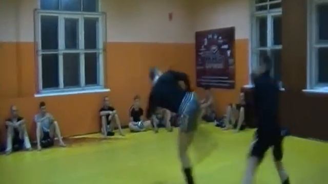 Тема Тай и Макс Рукопаш))) смотреть онлайн
