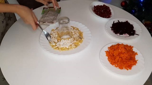 Салат "Гранатовый браслет". Украшение праздничного стола! #гранатовый браслет #салаты #salad смотреть онлайн