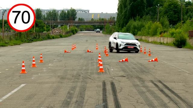 Гибриды или ДВС? 2020 Toyota Rav-4 Hybrid vs Honda CR-V Hybrid vs Mazda CX-5 skyactive смотреть онлайн