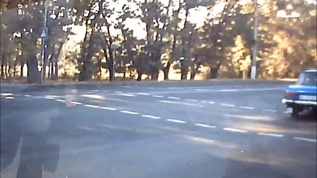 Николаев.Маршрутка 26 на красный свет. смотреть онлайн