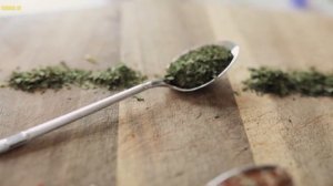 Польза БАЗИЛИКА. Кому нельзя есть базилик? Что лечит базилик? #базилик #приправы