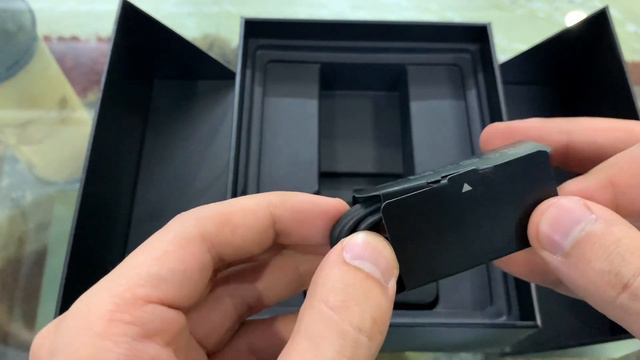 Samsung Galaxy Z Fold 2 5G Unboxing: Indian Retail Unit 2021 смотреть онлайн