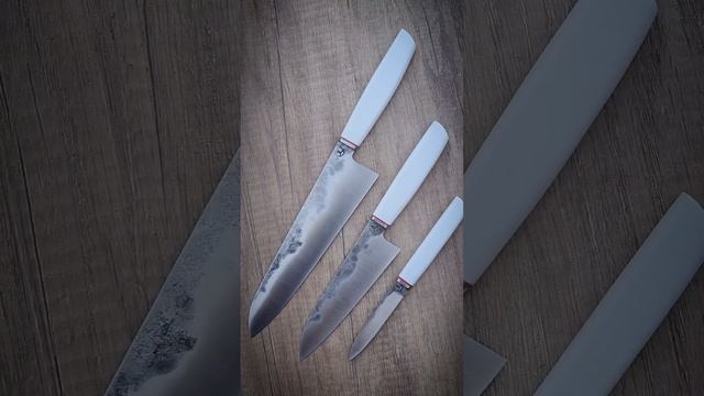 комплект кованых кухонных ножей #кованыйнож #ножручнойработы #кухонныеножи смотреть онлайн