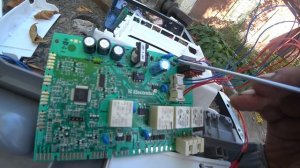 Посудомоечная машина не включается, ремонт платы.