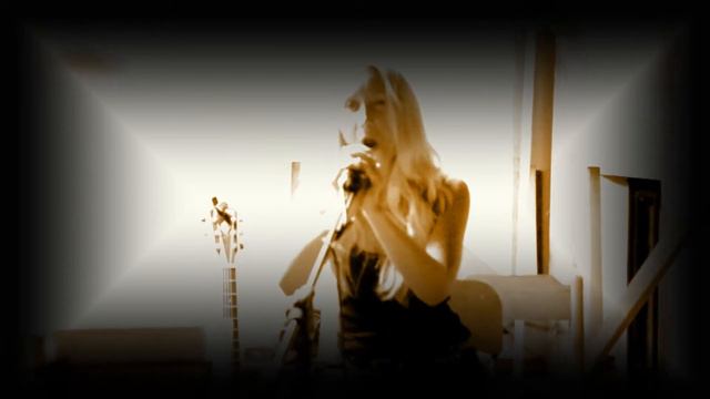 Zombie - Pretty Reckless acoustic :) смотреть онлайн