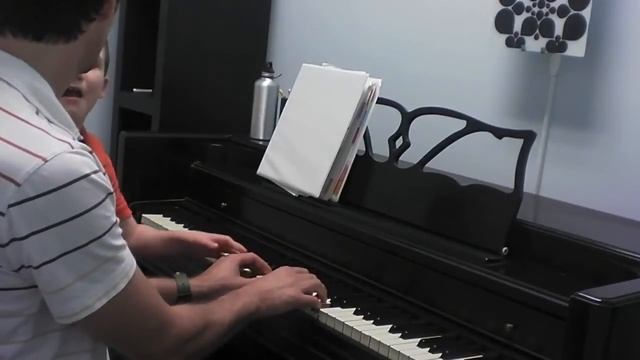 Using Music to help a Child with Autism Communicate смотреть онлайн