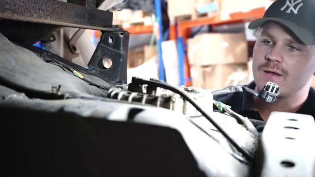 Toyota Hilux Fuel Pump Replacement How To Video! DIY, Ring смотреть онлайн