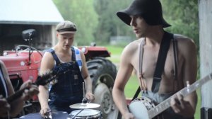 КОЛХОЗНИКИ ПЕРЕПЕЛИ AC/DC OMG!!! ► Thunderstruck КАВЕР! Отжигают Сельский Рок