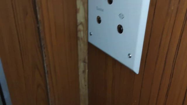 Лифт МЛЗ, Г/П 320 кг, V=0,71 м/сек (ул. Захарченко, 4, подъезд 3, г. Днепропетровск) смотреть онлайн