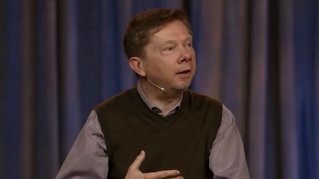 How Overstimulation Is Hurting You | Eckhart on Social Media and the Loss of Stillness смотреть онлайн