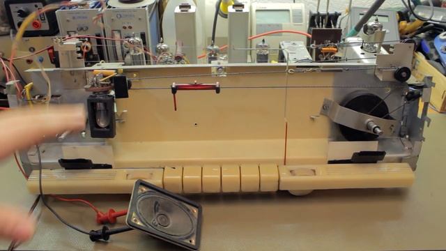 Reparatur: Röhrenradio, da glüht einem das Herz! смотреть онлайн