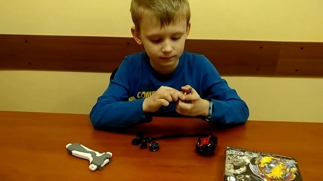 Распаковка крутого бейблейда Beyblade Burst B00 Starter Gold Dragon Lost Longinus. смотреть онлайн