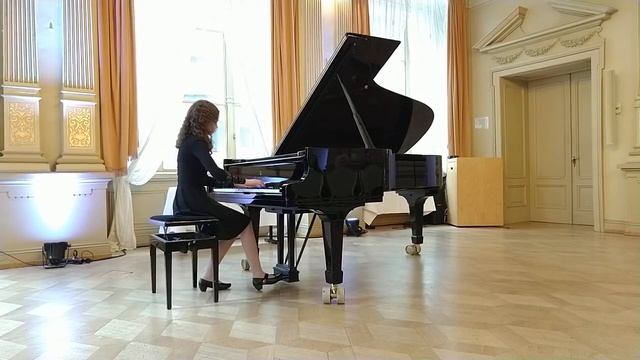 Hock Katharina 15 лет Musik und Kunstschule Bruchsal, Germany Германия Брухсаль смотреть онлайн