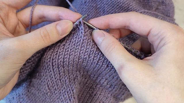 Убежала петля. Как вернуть петлю на спицы? смотреть онлайн