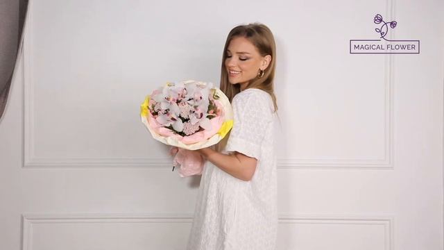 Букет из орхидей и озотамнуса смотреть онлайн