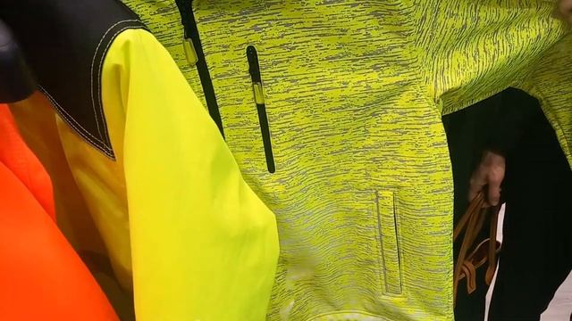 Светоотражающая куртка смотреть онлайн