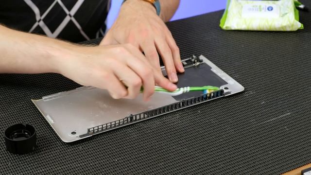 $25 Apple Macbook From eBay... Gets Restored! смотреть онлайн