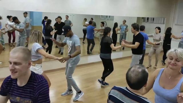 Урок бачаты от Фиделя (Fidel Romero) 24.07.2019 смотреть онлайн